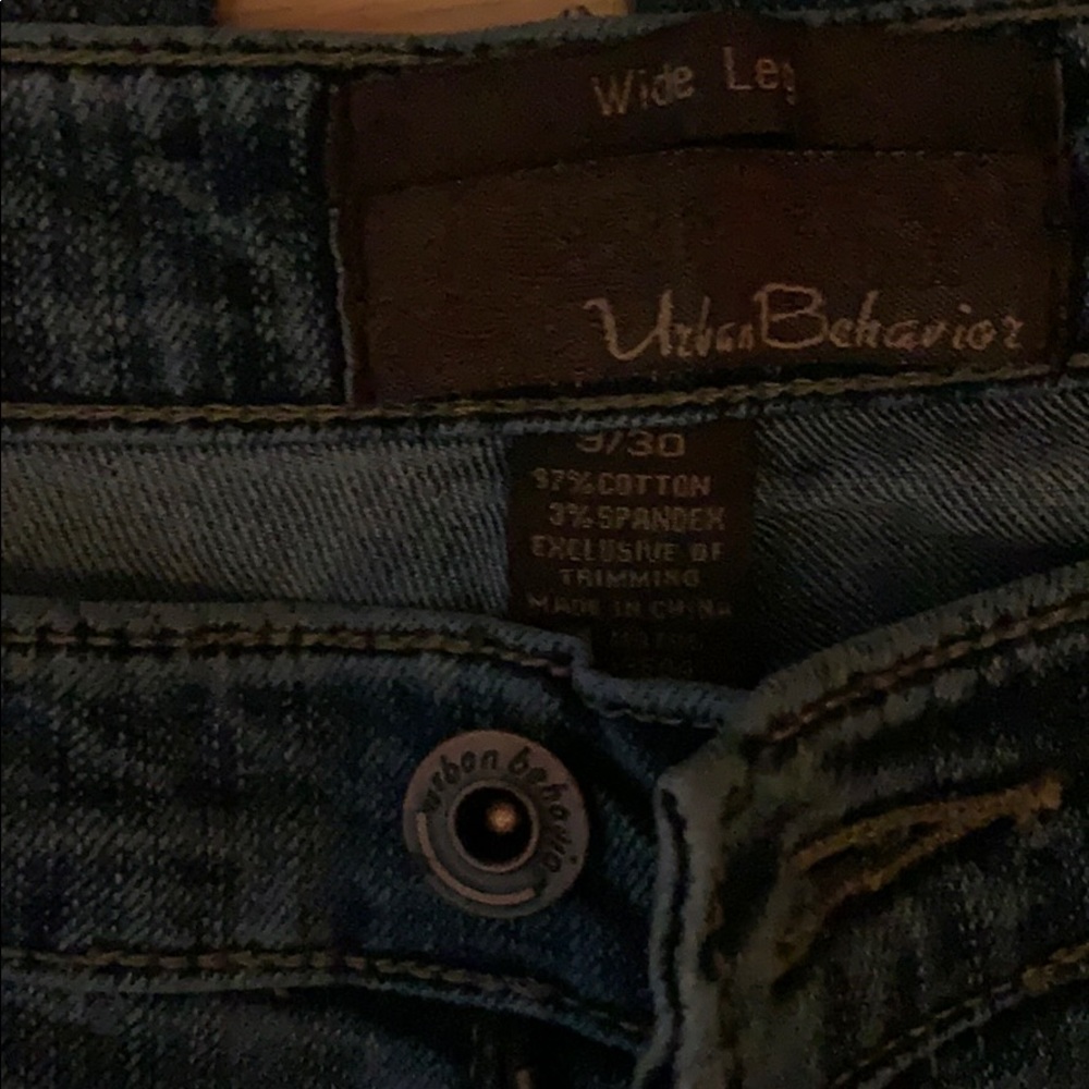 Jeans - Picture 2 of 4